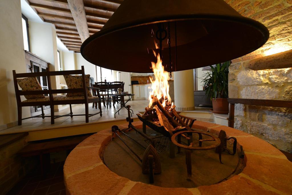 Casa Cristina Daire Radicondoli Oda fotoğraf