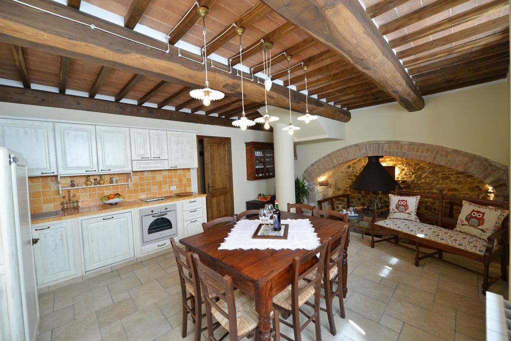 Casa Cristina Daire Radicondoli Oda fotoğraf